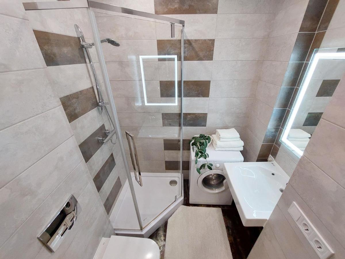 Monro Apartment Lwów Zewnętrze zdjęcie